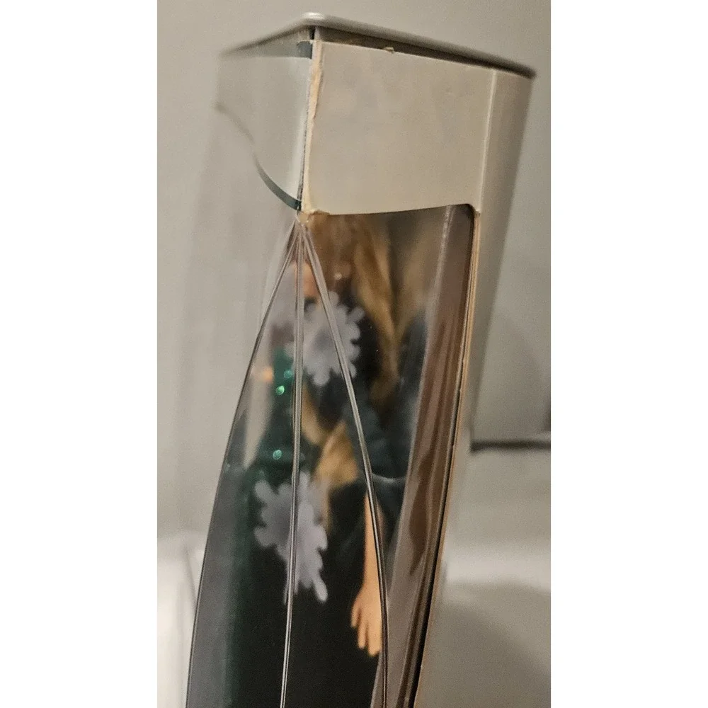 2004 Holiday Barbie Doll Special Edition Green Dress Blonde Hair New In Box